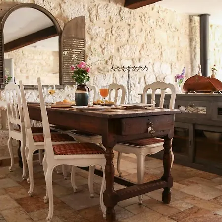 Sources En Périgord Сasa de vacaciones *